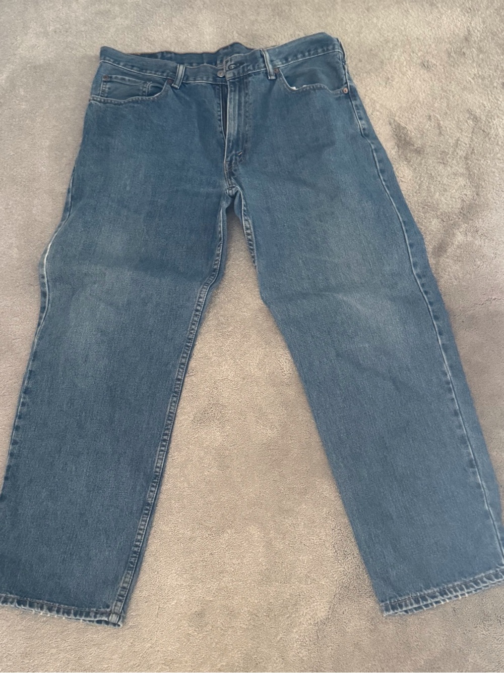 Levi's Men's Medium Blue Relaxed Fit Jeans